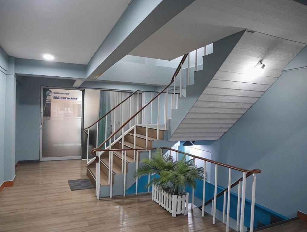 Phaphoom Boutique Residence Бангкок Экстерьер фото