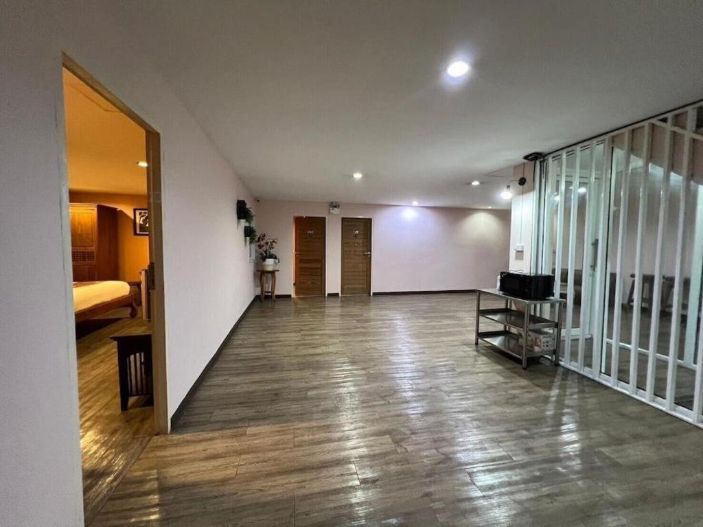 Phaphoom Boutique Residence Бангкок Экстерьер фото