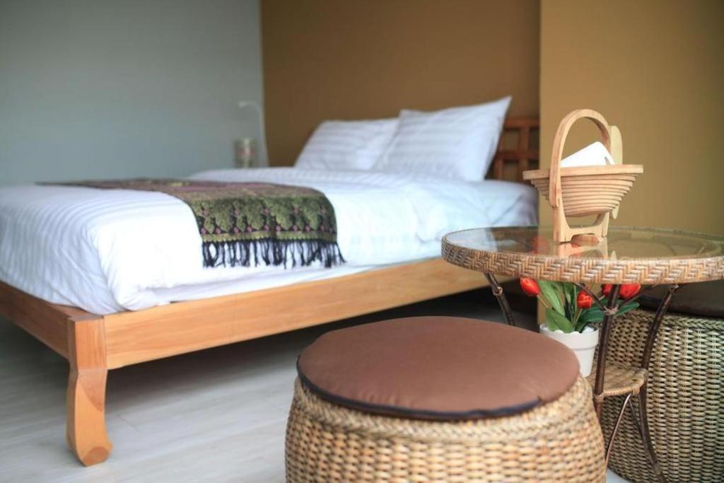 Phaphoom Boutique Residence Бангкок Экстерьер фото