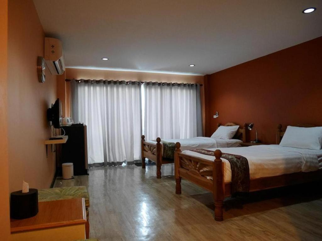 Phaphoom Boutique Residence Бангкок Экстерьер фото