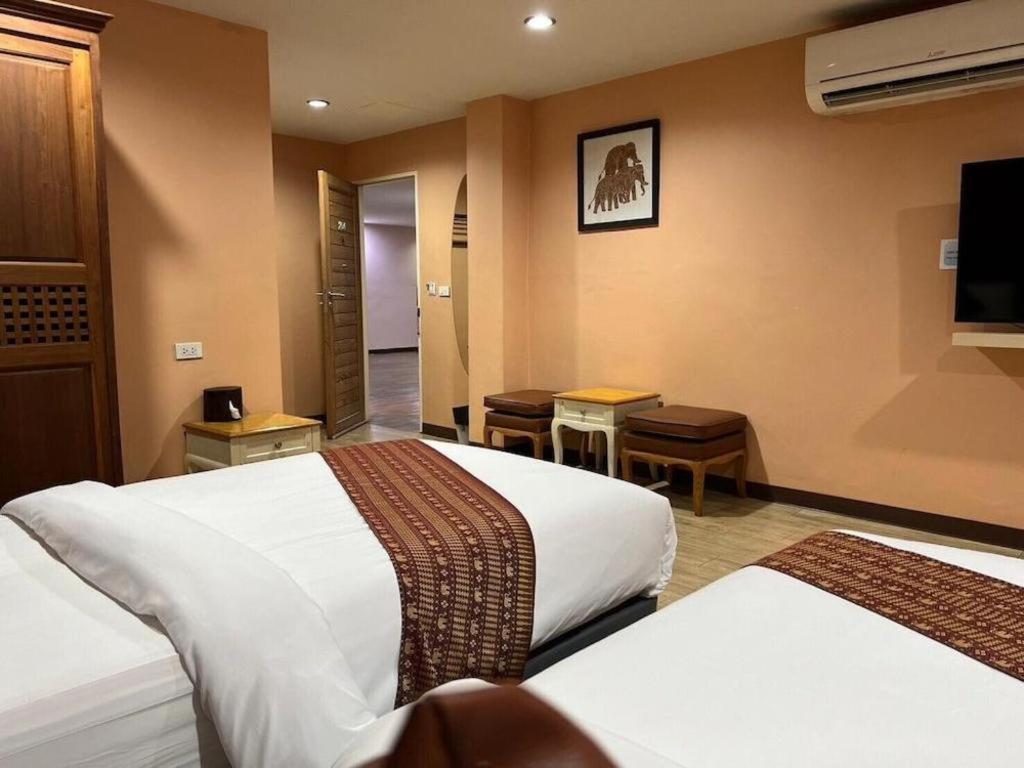 Phaphoom Boutique Residence Бангкок Экстерьер фото
